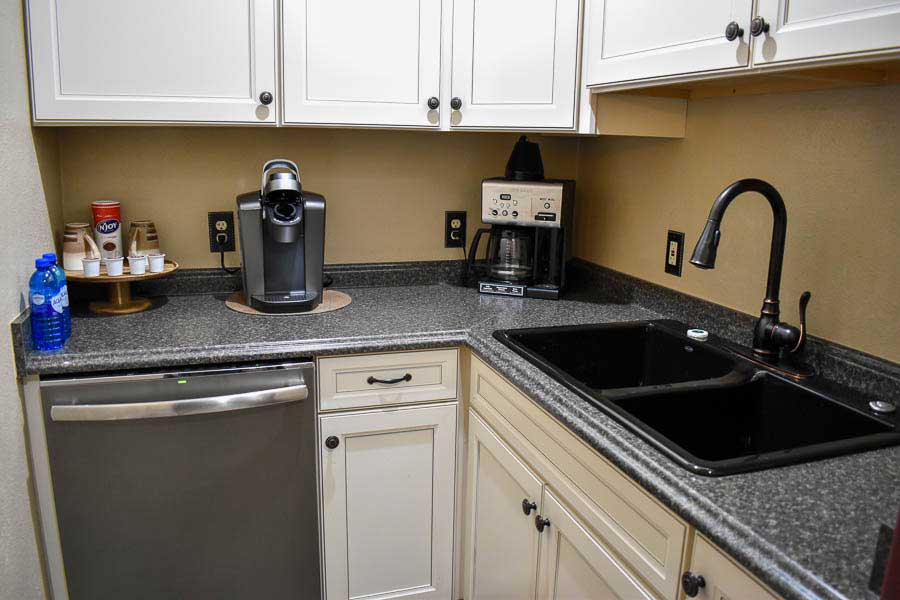 Deluxe Suite Kitchen Appliances