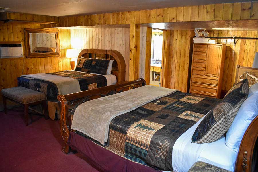 Two Cozy Beds in The Lodge